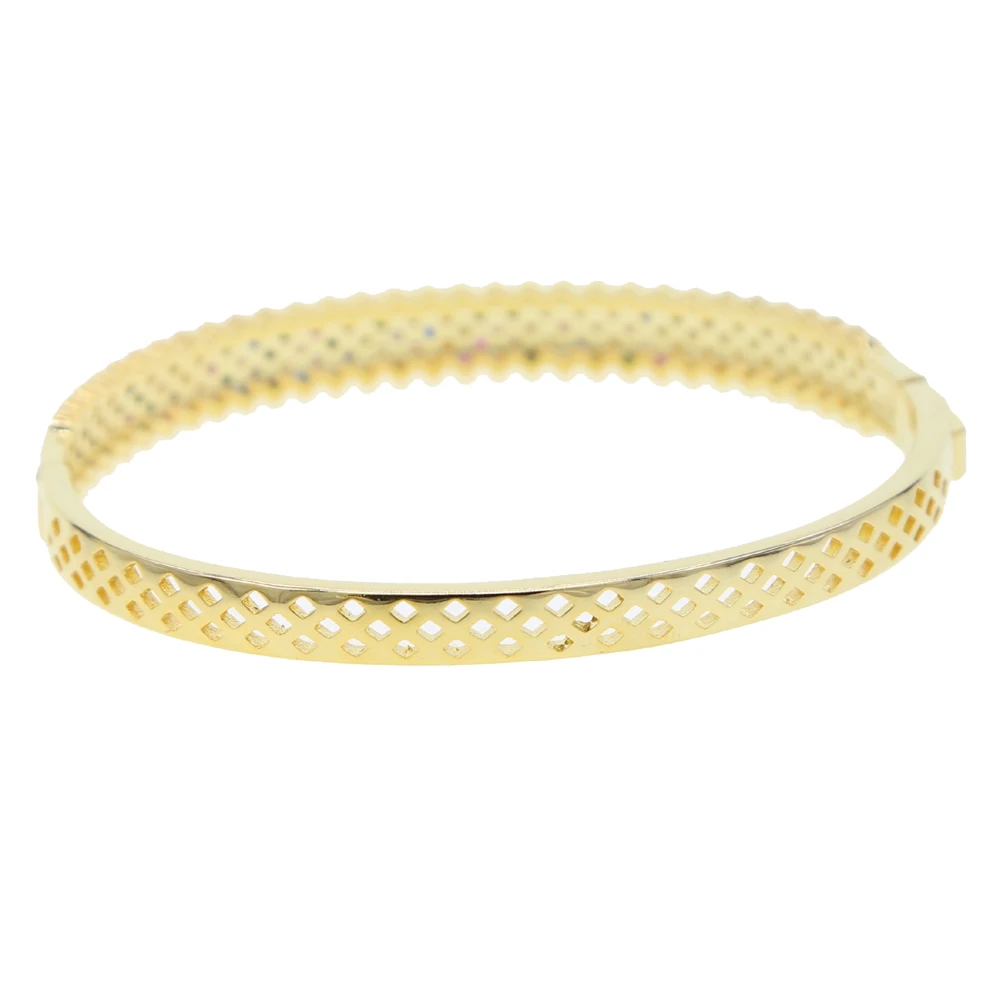 Открытый браслет в богемском стиле с золотым наполнителем и разноцветным