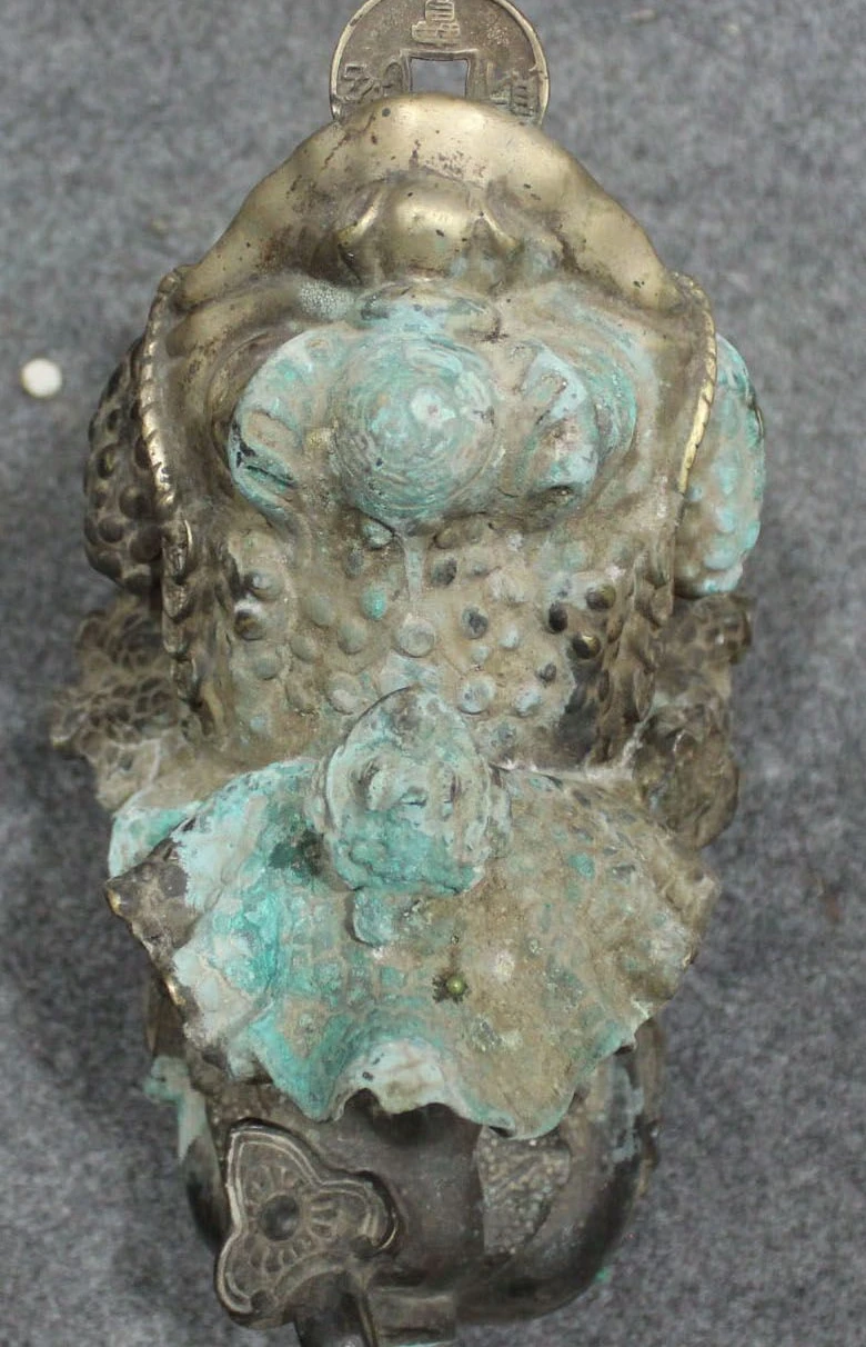 free shipping Chinese Bronze Wealth Cabbage Baicai Ru Yi Golden Toad Toads Spittor Statue | Дом и сад