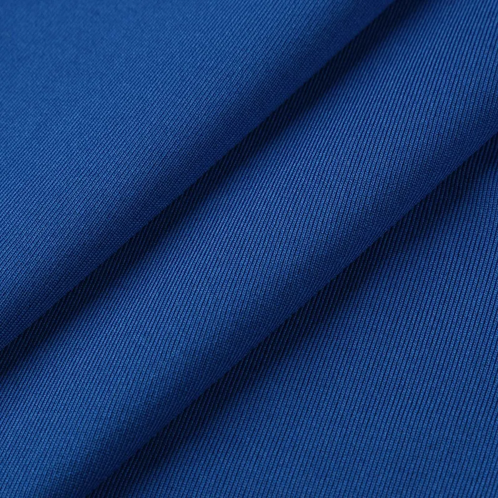 Женское длинное платье без рукавов на бретельках с открытой спиной для