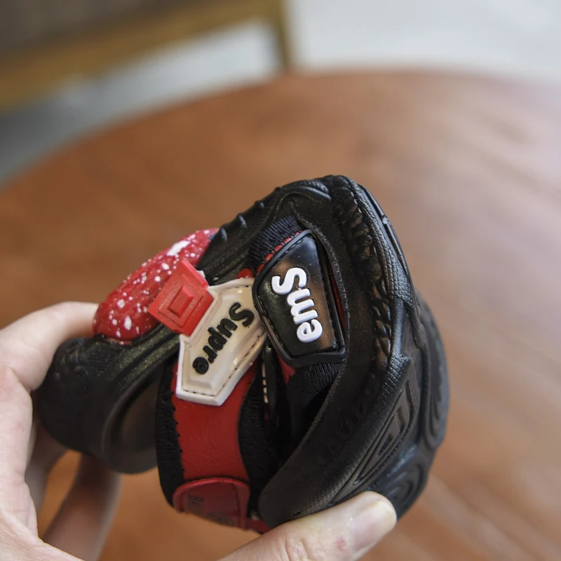 2019 новые летние модные черные спортивные дышащие сандалии для мальчиков