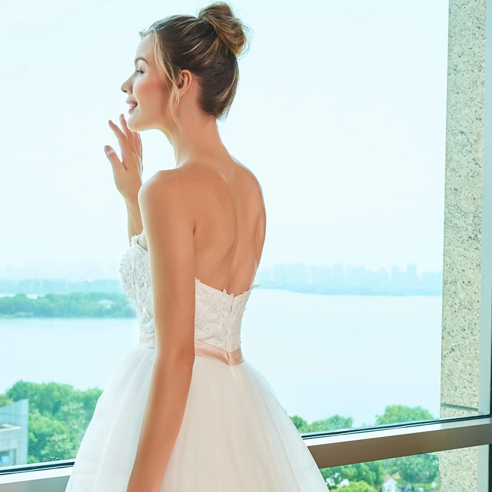Dressv элегантное бальное платье свадебное без бретелек с коротким шлейфом