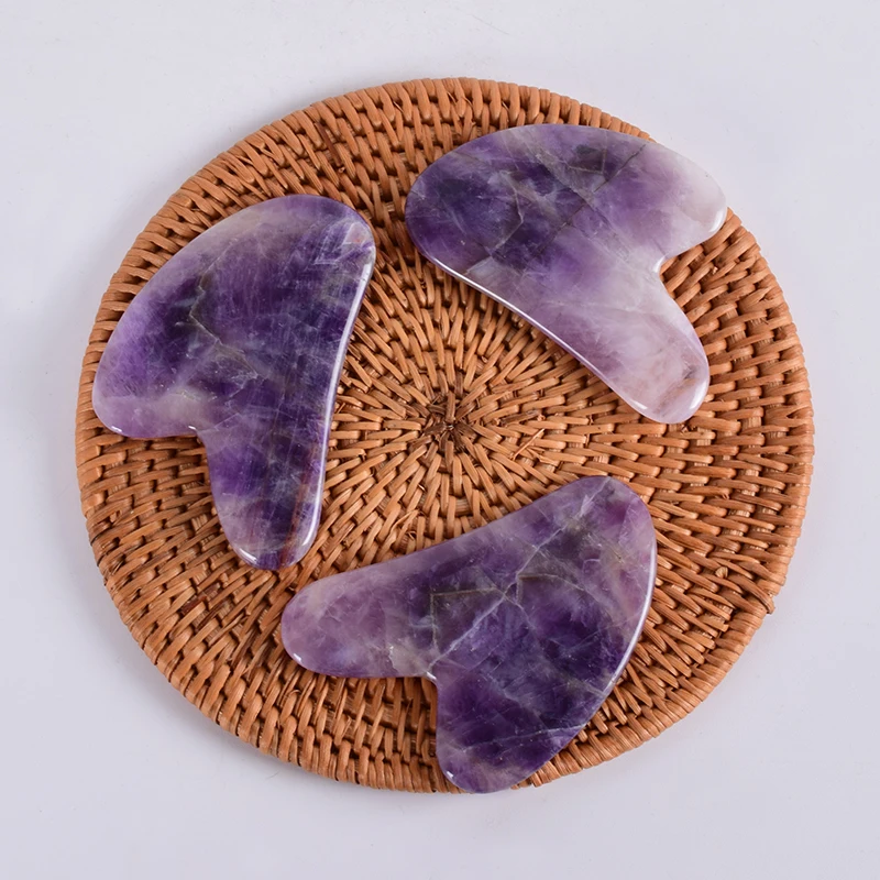 Массажный инструмент китайский традиционный для лица Gua Sha натуральный аметист
