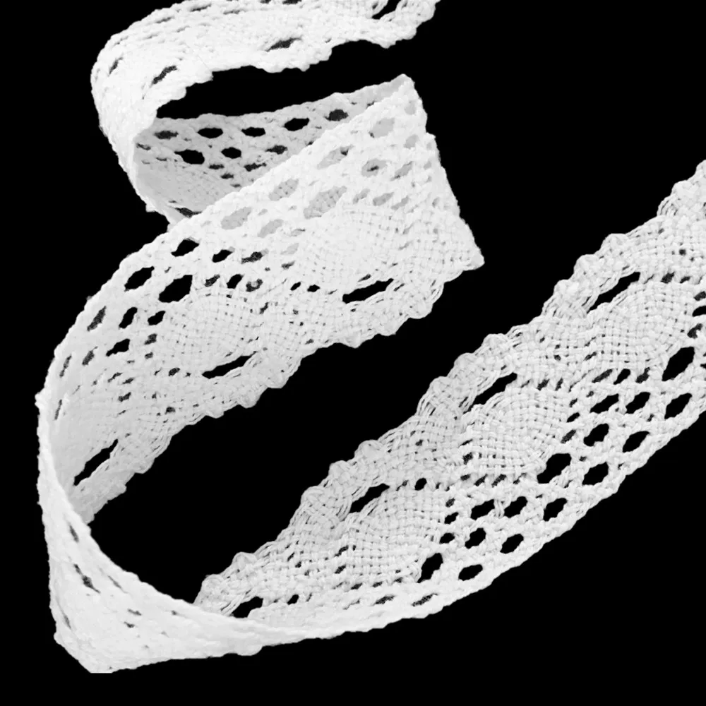 Белая кружевная лента для шитья 2 метра ширина 40 мм гипюр рукоделие скрапбукинг