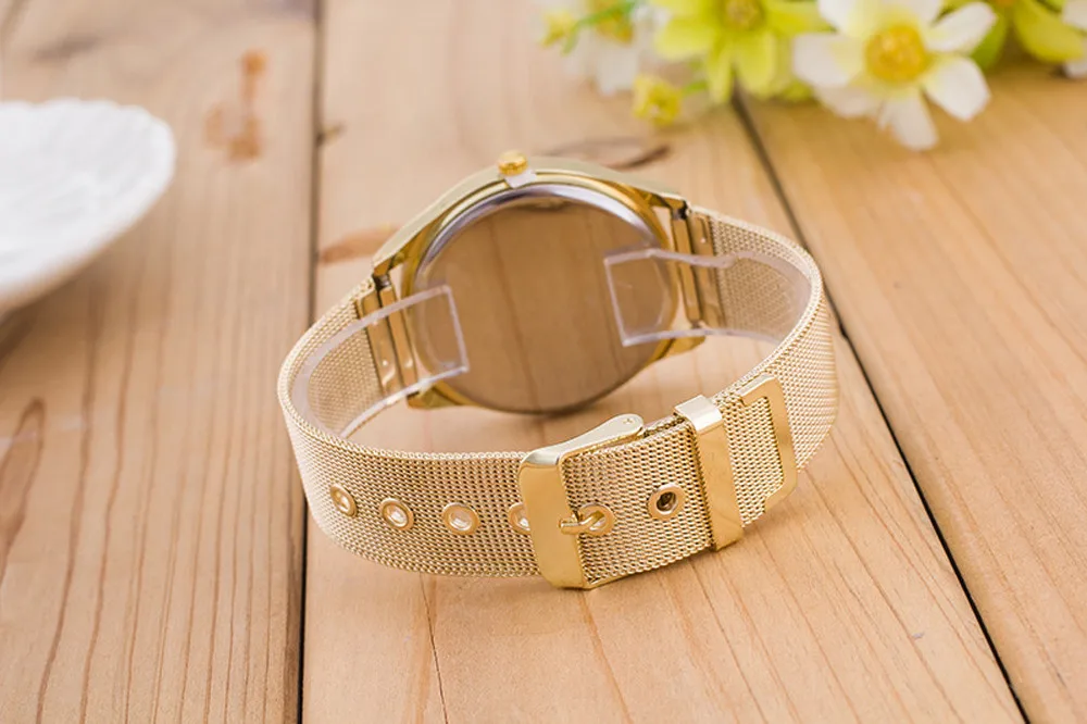 Новинка 2016 известный бренд серебряные повседневные Женевские кварцевые часы