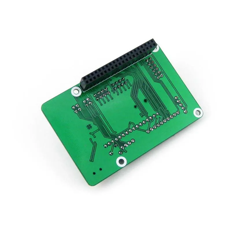 Плата расширения/оценки DVK512 Raspberry Pi объединяет различные компоненты и интерфейсы