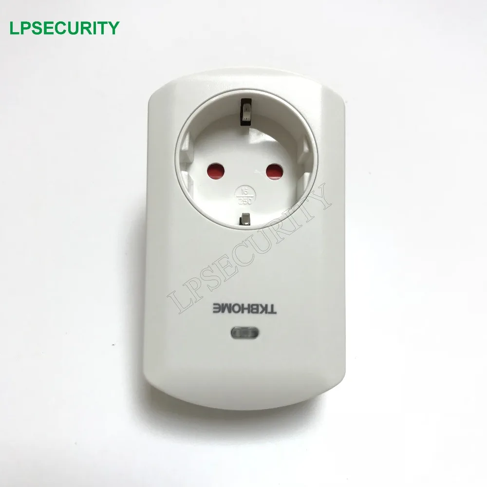 Z-Wave Plus Plug-in Light Socket TZ69F Franch Type Controller For smart home with Power Meter | Безопасность и защита