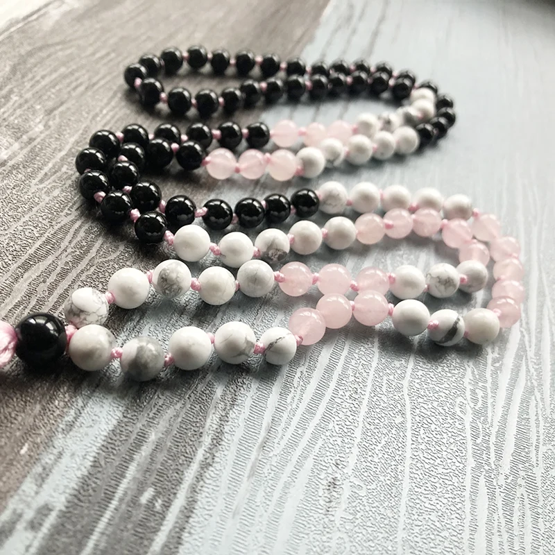 Mala Beads Rose Q-uartz ожерелье ручной работы 108 мала-Йога с кисточкой Белый Howlite Черный