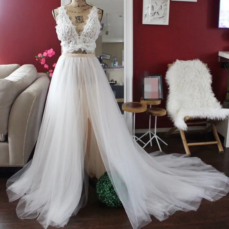 Длинная трапециевидная фатиновая юбка макси с длинным шлейфом и разрезом