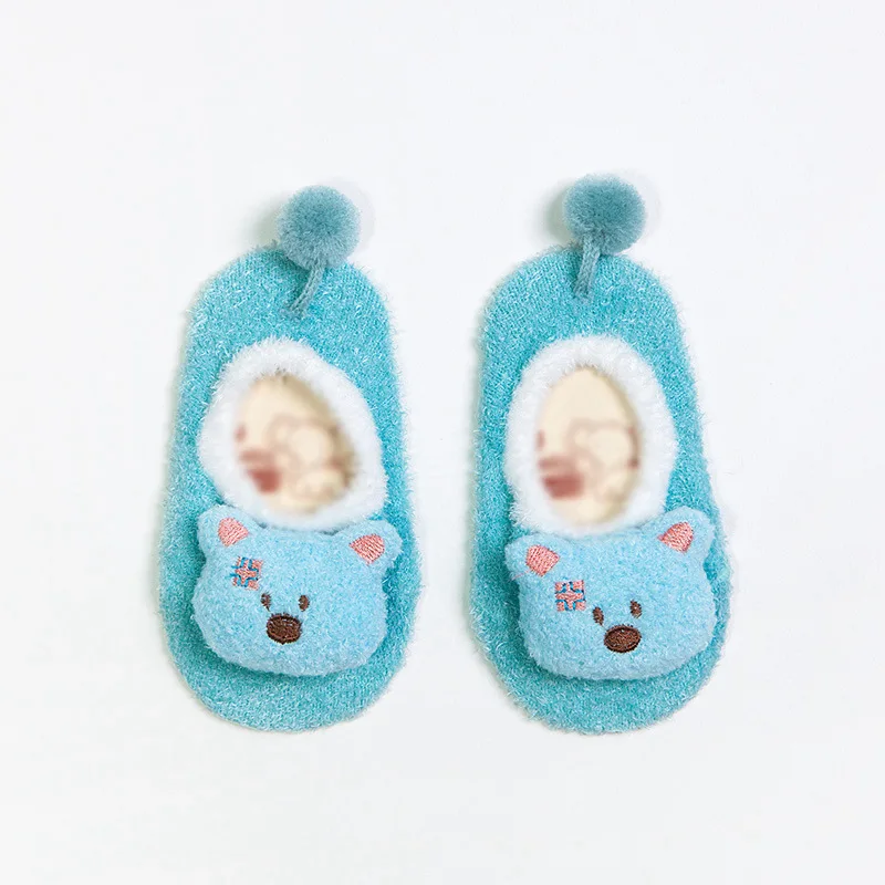Sky Blue Bear Fulljion носки для новорожденных, детей девочек Забавные Носки с рисунком лисы счастливая, с нашивкой в виде красивого резиновая подошва для новорожденных, для маленьких мальчиков костюм анти тапки теплые - Цвет: Sky Blue Bear