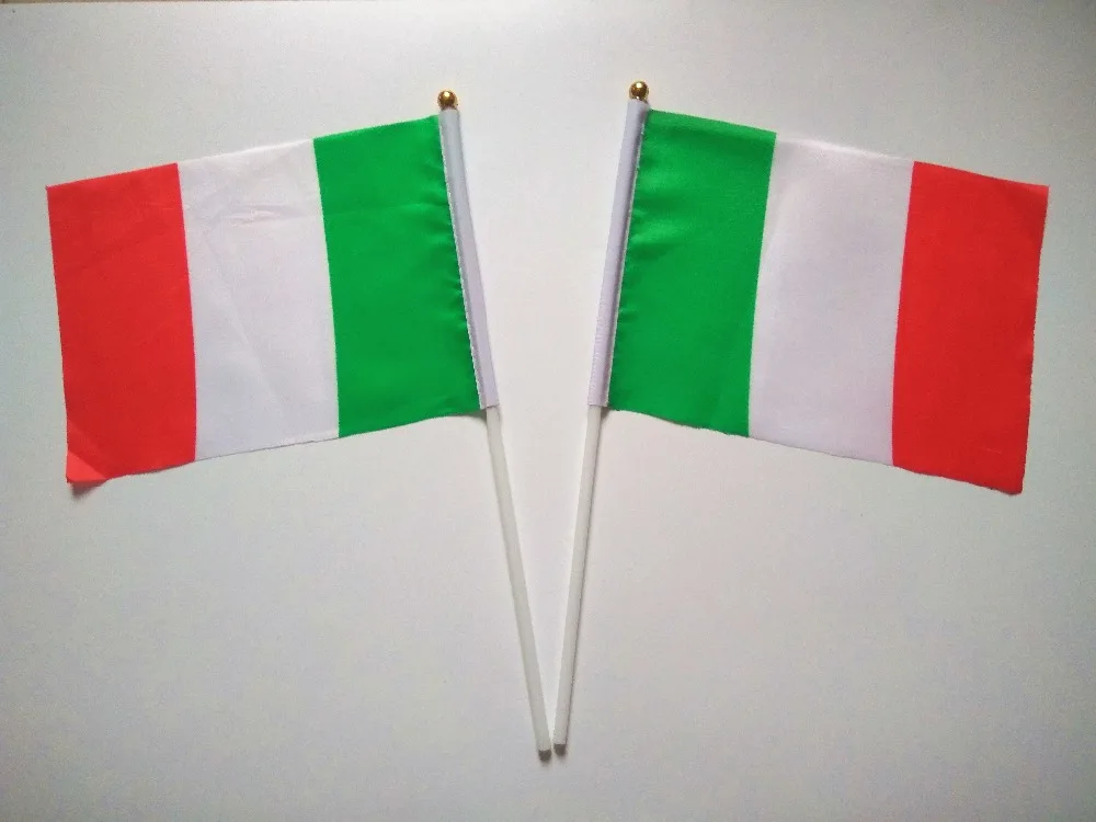 Оптовая продажа ручные волнистые баннеры итальянские государственные флаги