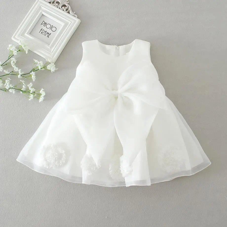 Белое платье для крещения без рукавов маленьких девочек 1 предмет праздничное со