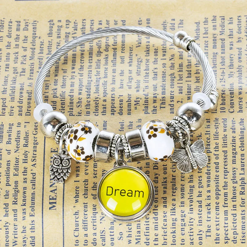 Женский браслет с кристаллами и круглым буквенным узором 18 мм ручной работы