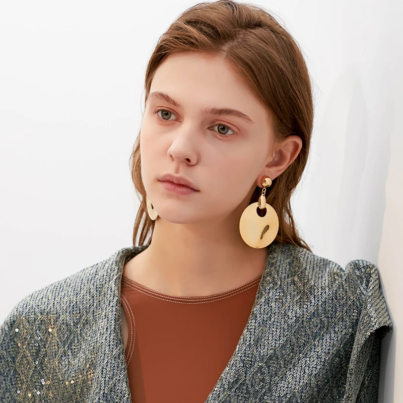 metal texture geometry rounds earrings Europe and the United States tide fashion goddess street shoot smooth irregular jewelry | Украшения