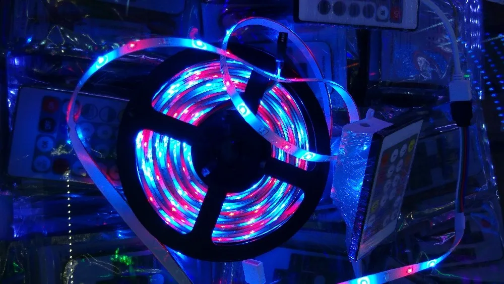 Светодиодная лампа 2835 = 3528 RGB красный зеленый синий DC12V 5 м 60led 1 метров рулон гибкий