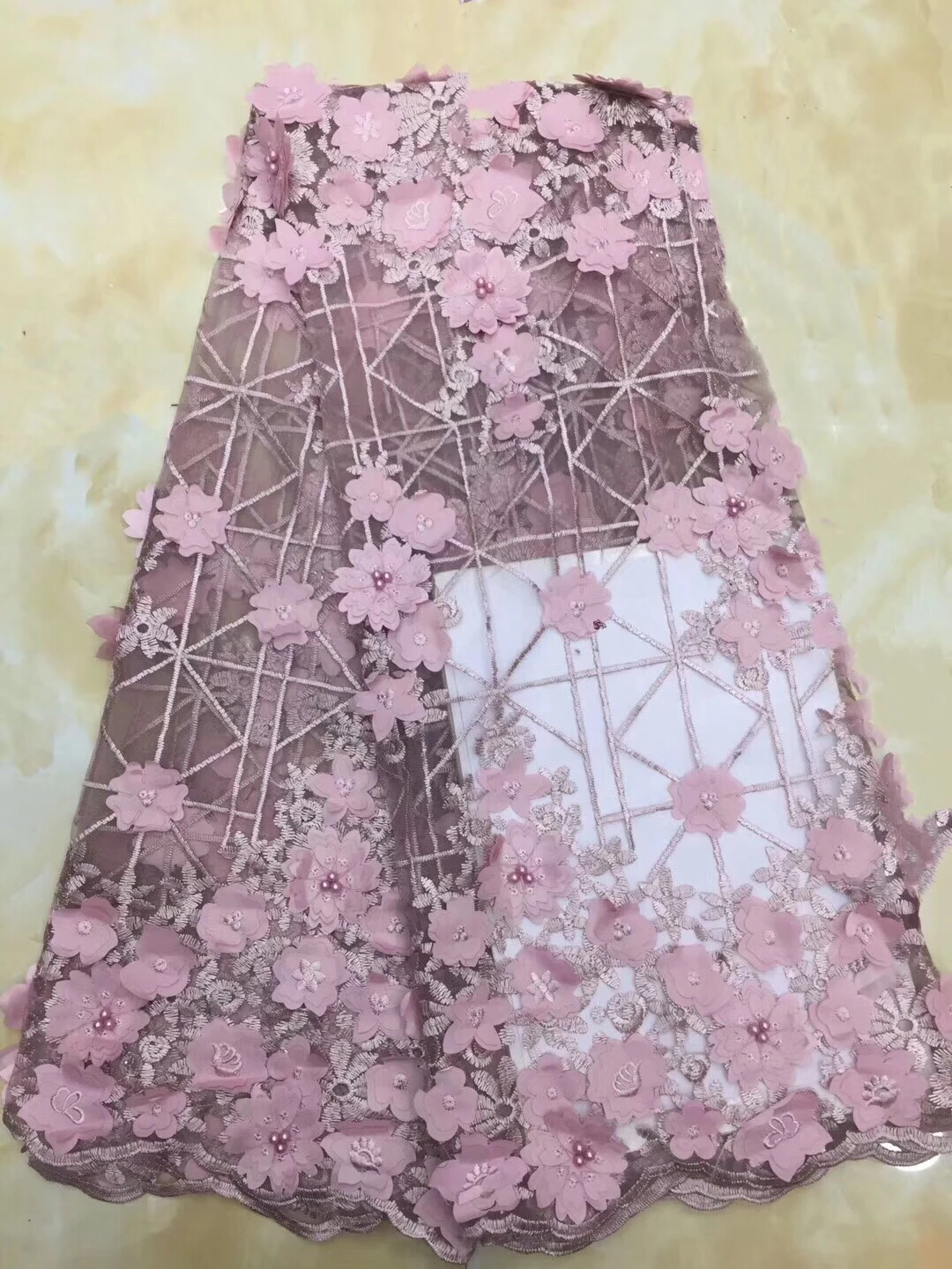 

Pink african lace fabric 2019 high quality 3d lace french mesh fabric beads nigerian swiss lace fabric for wedding dress LCD9124