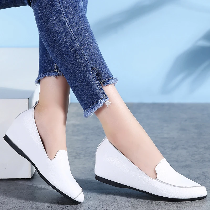 Женские лоферы из натуральной кожи с острым носком на высоком каблуке Балетки