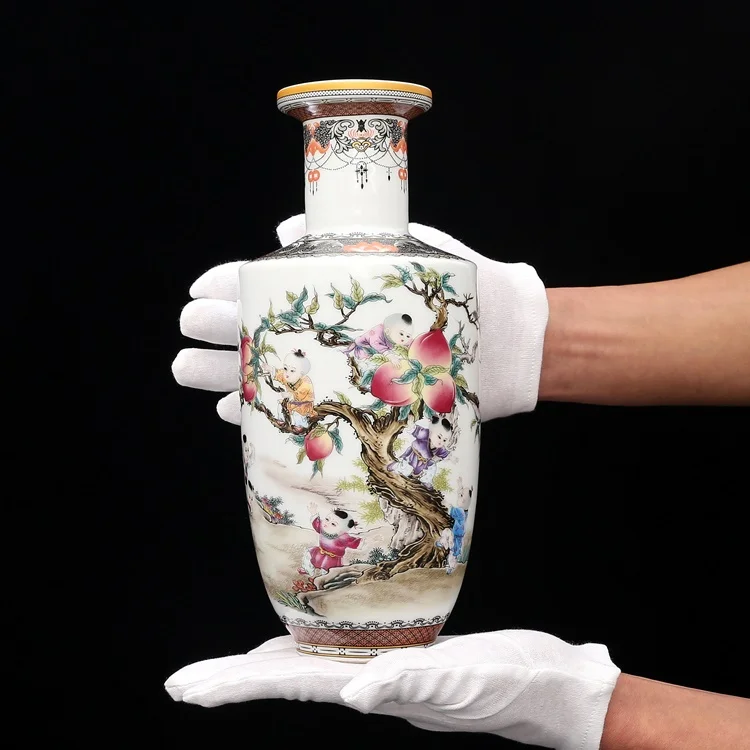 

Chinese Home Decoration Boys Picking Peach Vase Antique Porcelain Collection in Qianlong Period of the Qing Dynasty