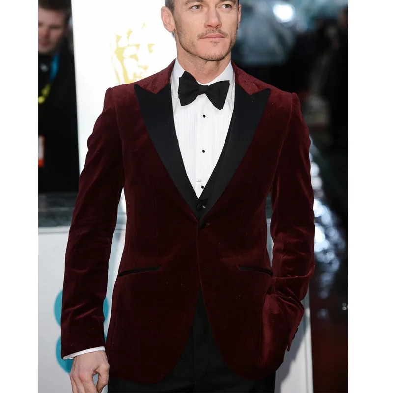 Бордовые бархатные мужские свадебные костюмы для деловой вечеринки 2018 три