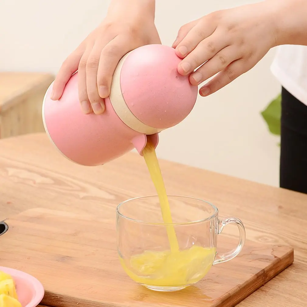 Creative Orange Lemon Fruit Juice Squeezer Portable Multifunction Household Manual Hand Bottle | Бытовая техника