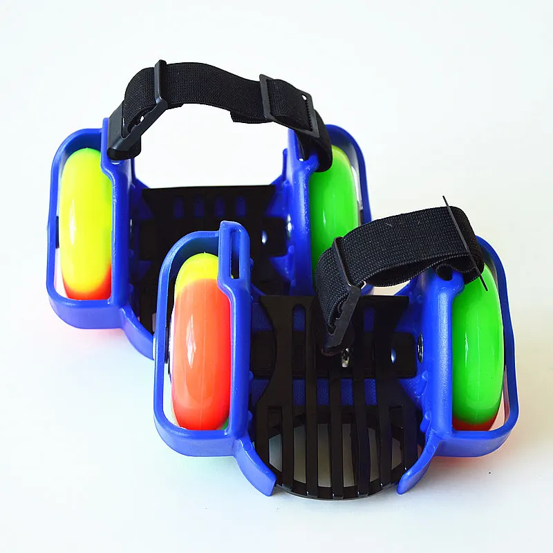 Детские подарки роликовые коньки обувь маленький ролик со вспышкой спортивные