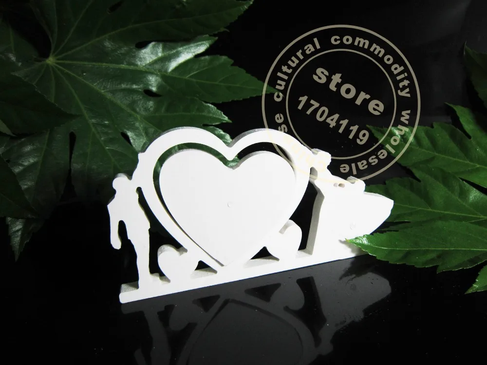 Соединенные искусственные деревянные белые буквы алфавита любовь свадьба день