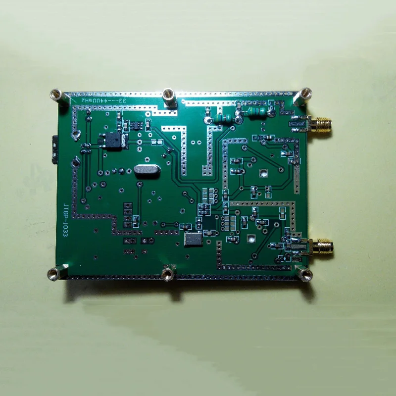 Простой спектральный Snalyzer D6 (самоотслеживающийся источник Т. Г.) V2.032 простой