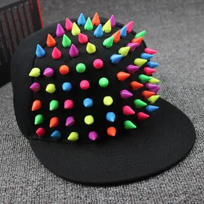 Шипами заклепки ногтей ручной работы змеиной кожи роскошные брендовые Snapback для женщин мужчин белый черный новинка бейсболка Шляпы - Цвет: 6