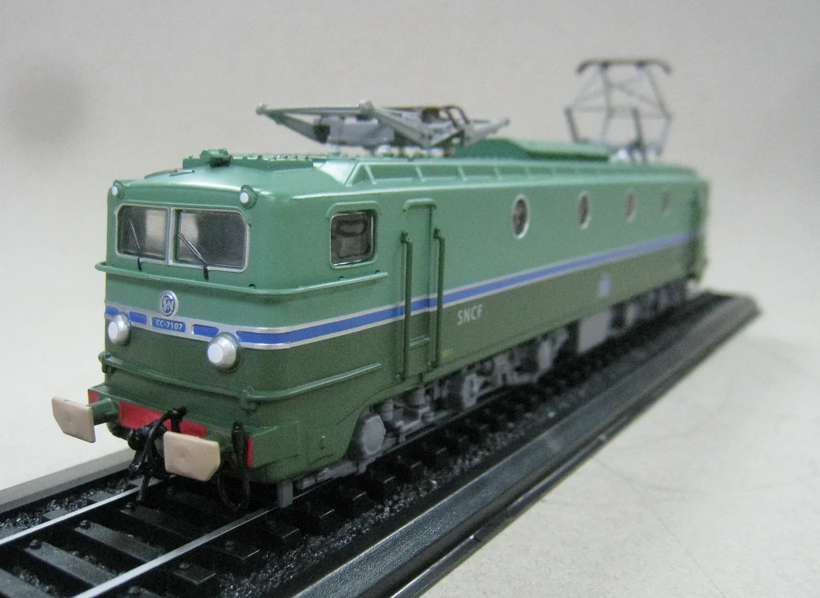 Atlas Saire CC 7107(1952) поезд 1/87 литая модель