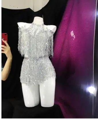 Модный сексуальный новый дизайн блестящий серебристый белый костюм с бахромой