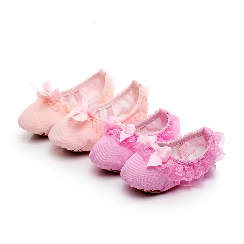 Балетная танцевальная обувь для девочек детская кожаная на мягкой подошве