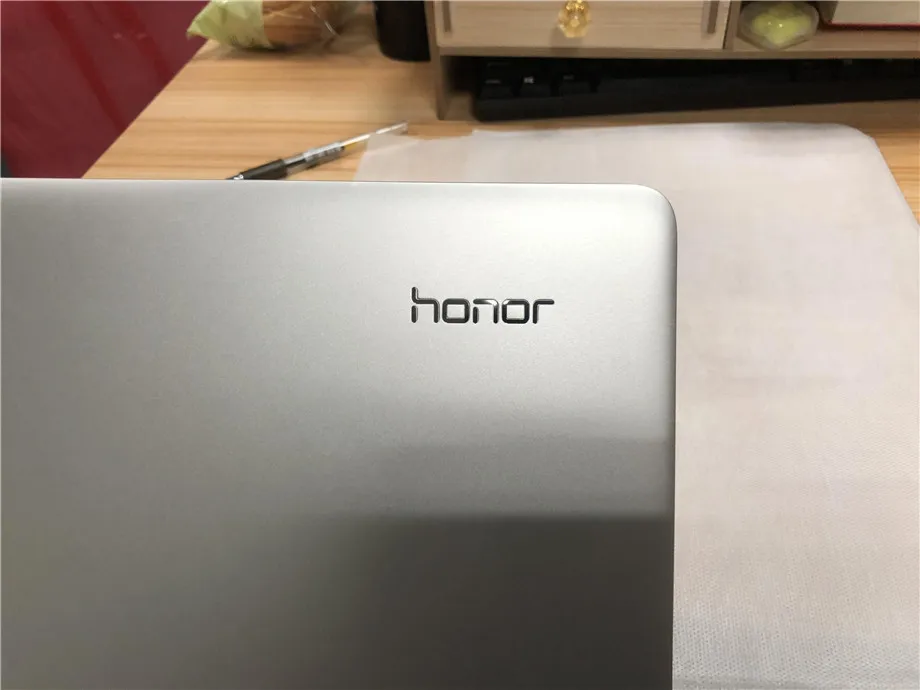 Ультратонкий ноутбук HUAWEI honor MagicBook 14," с ОС Windows 10 8-го поколения i7-8550U GeForce MX150 2 ГБ GDDR5 8 Гб 256 ГБ