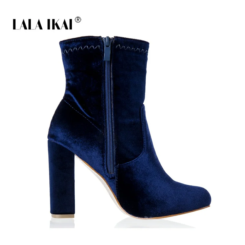 Blue LALA IKAI/женские зимние ботинки с круглым носком; бархатные ботильоны для женщин; ботинки на платформе с квадратным каблуком; botas mujer; 014N1466-49 - Цвет: Blue