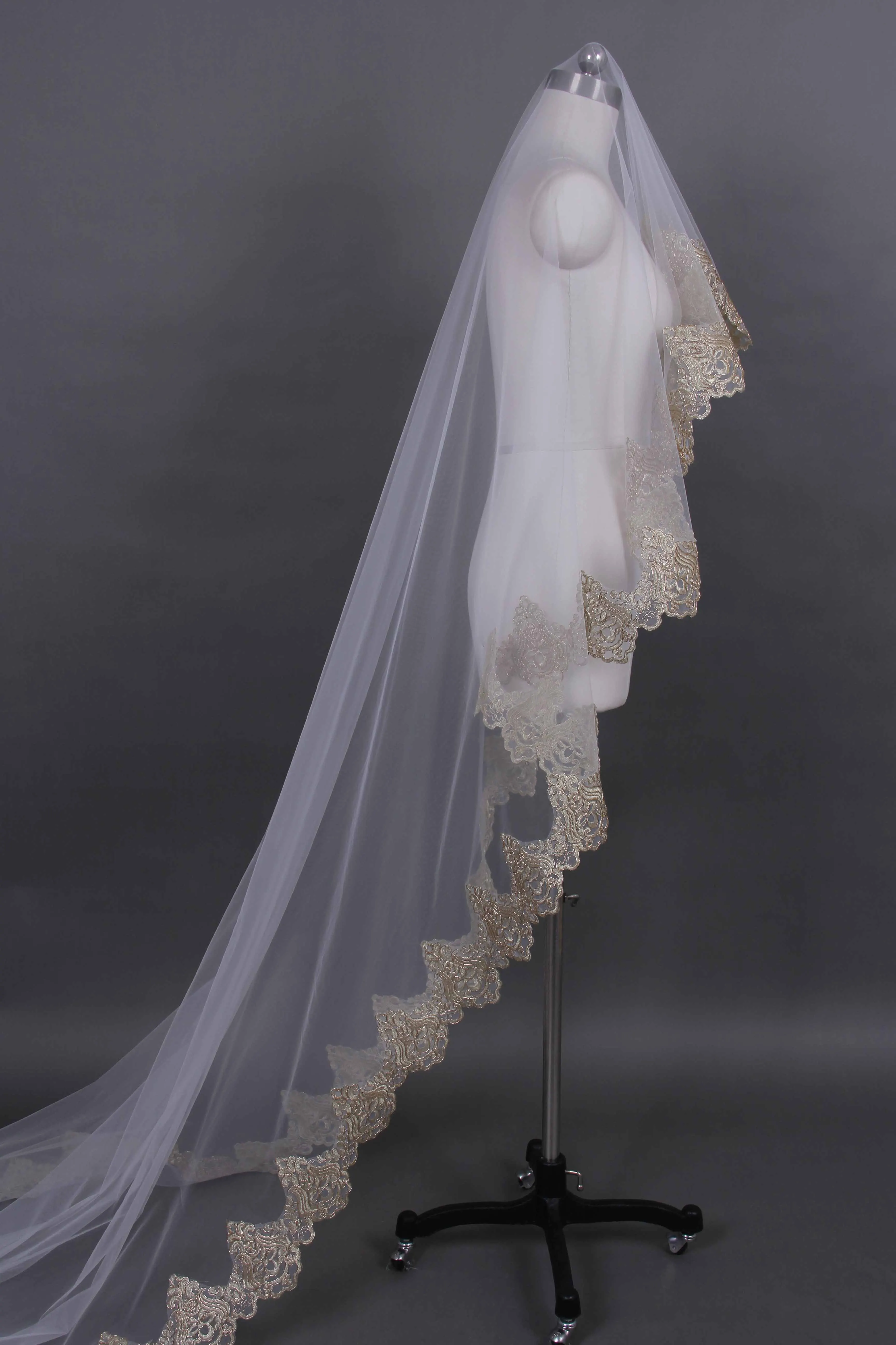 

1 tier golden bridal lace veil Cathedral veil wedding veils long bridal veil