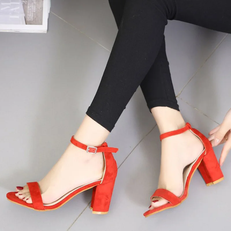 Модная Летняя обувь женские босоножки женская Классические на танкетке пляжные