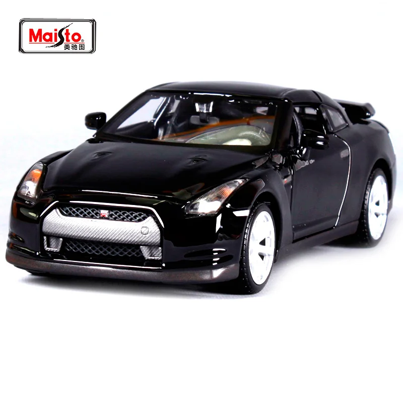 Спортивный автомобиль Maisto 1:24 Nissan GTR белая литая модель автомобиля игрушечная