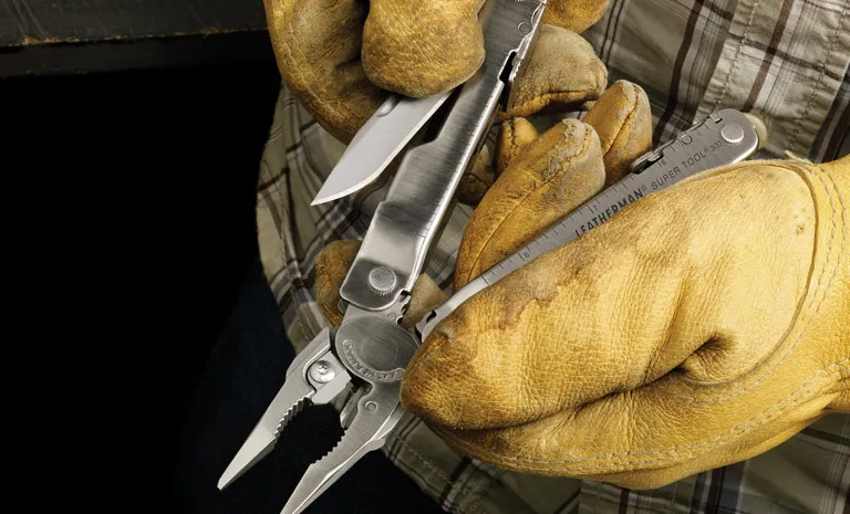 Мультитул LEATHERMAN-Super Tool 300 со сменными кусачками и пилой премиум-класса, черный/серебристый с ножкой MOLLE
