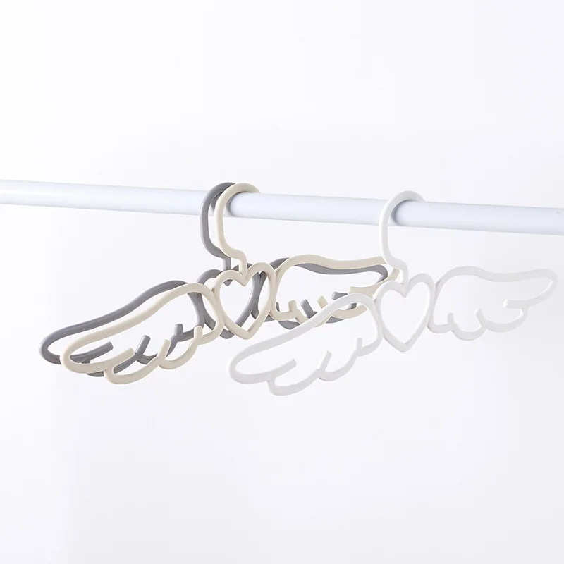 Вешалка с крыльями для одежды шарфов галстуков пластиковая Нескользящая