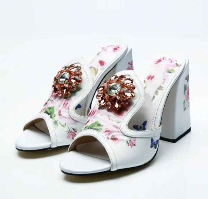 

Qianruiti New Fashion Women Floral Prints Leather Mules Crystal Flower Sandals Slip on Block High Heels Dress Slingbacks