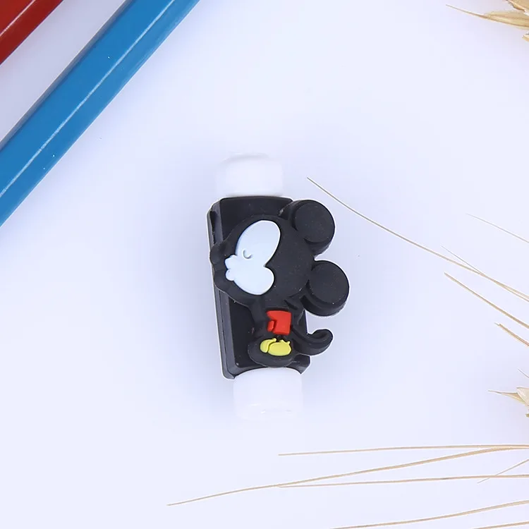 style 7 Микки Маус Анти-перелом мультфильм USB защитный кабель намотки Смарт настенный переключатель защиты для Iphone Android - Цвет: style 7