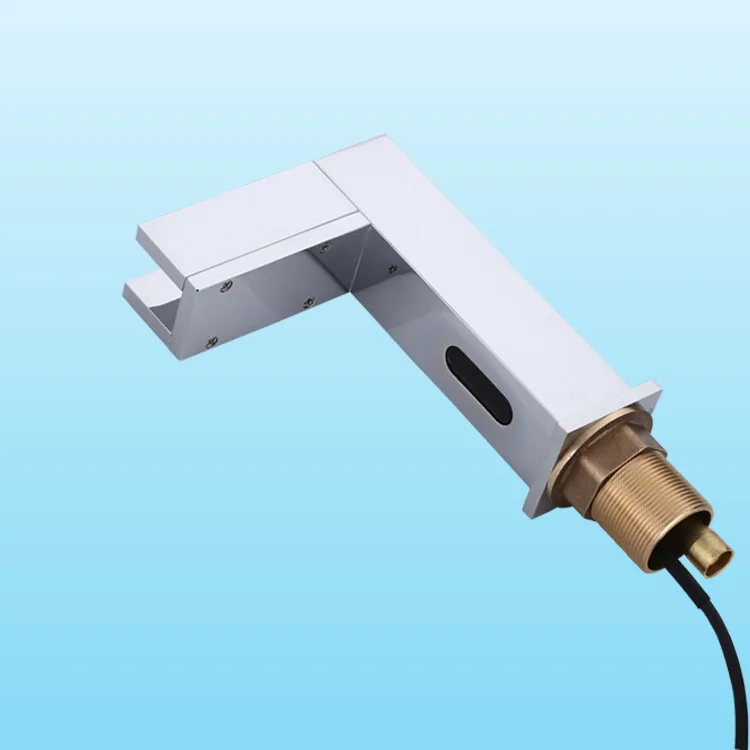 Гигиенический смеситель с автоматическим инфракрасным датчиком индуктивный