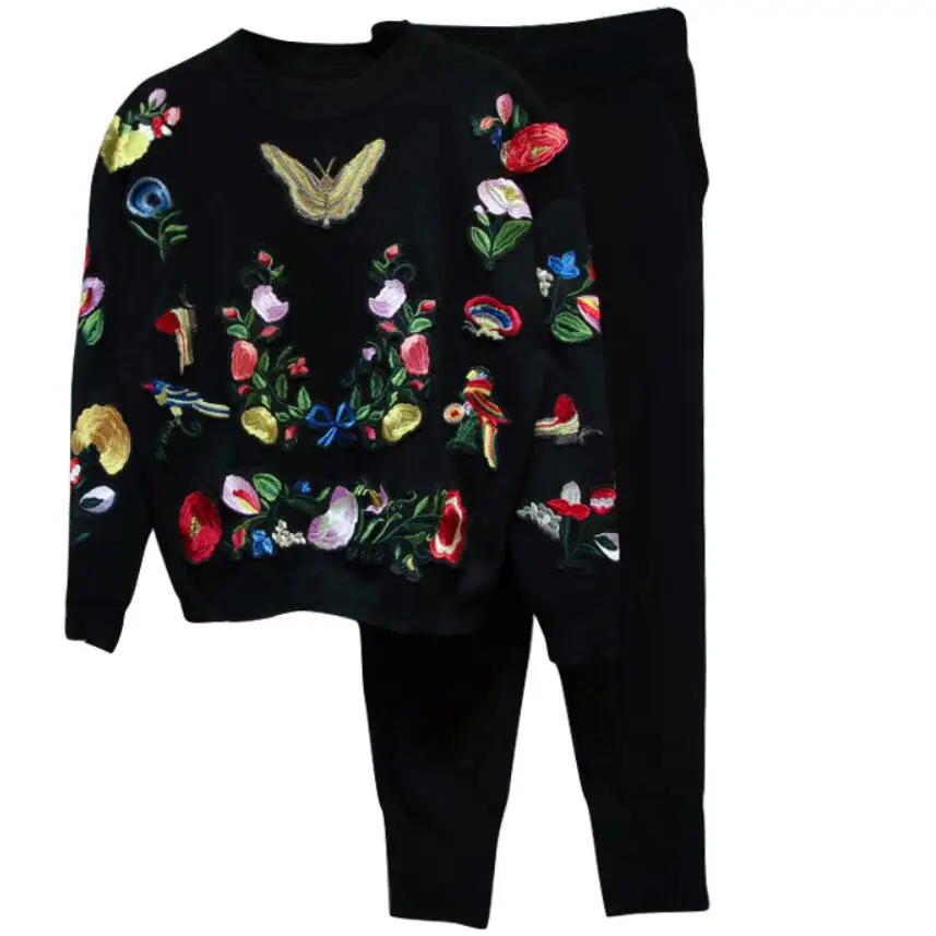 Женский свитер с длинными рукавами и вышитыми цветами бабочками + повседневные