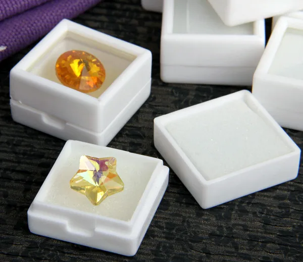 De Bijoux 35 шт. белая пластиковая квадратная CZ Алмазная коробка для ювелирных изделий/Стад коробка для показа сережек чехол Показать чехол 1x" подарочные коробки