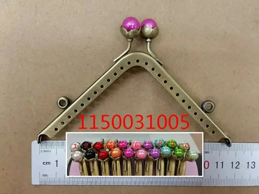 

Free Shipping-10pcs Random Mixed Metal Frame Kiss Clasp Lock Handle DIY Handmade For Purse Bag Parts Antique Bronze 11.5x5.5cm