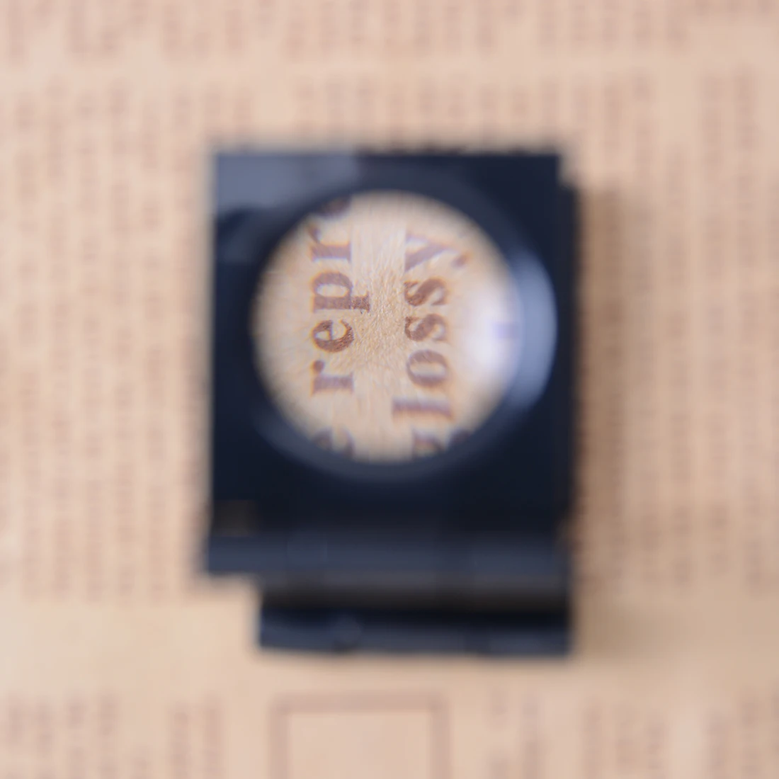 Лупа со складной шкалой светодиодная подсветка печатная ткань увеличение 8x лупа