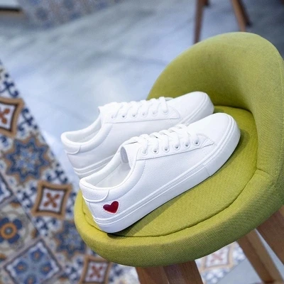 2019 spring new female Korean version of the flat bottom shoes wild casual students white shoes. | Обувь