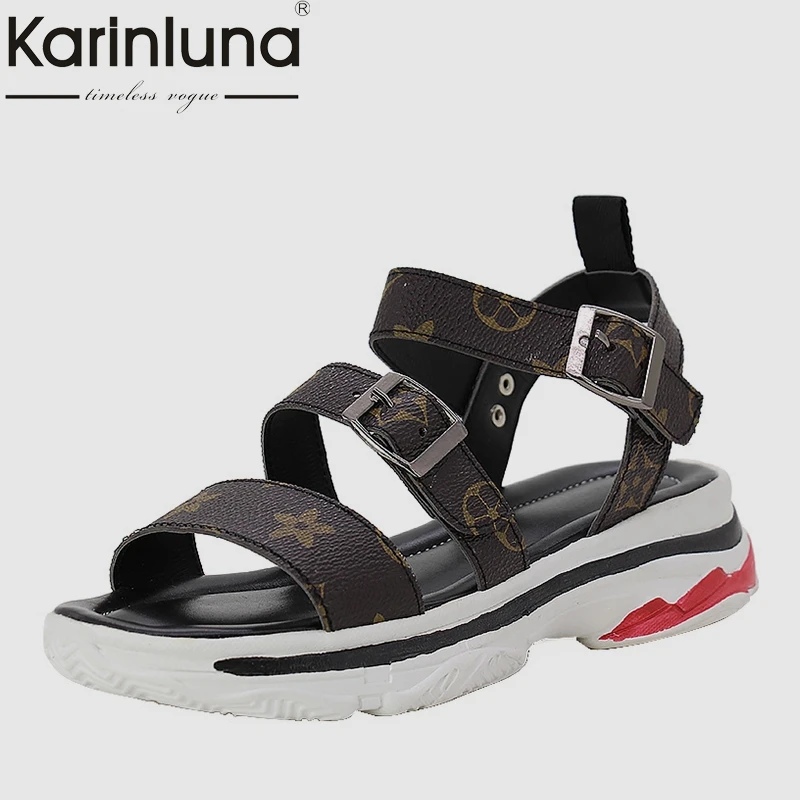 KARINLUNA/Новые Роскошные брендовые сандалии на плоской платформе с принтом 2019 г.