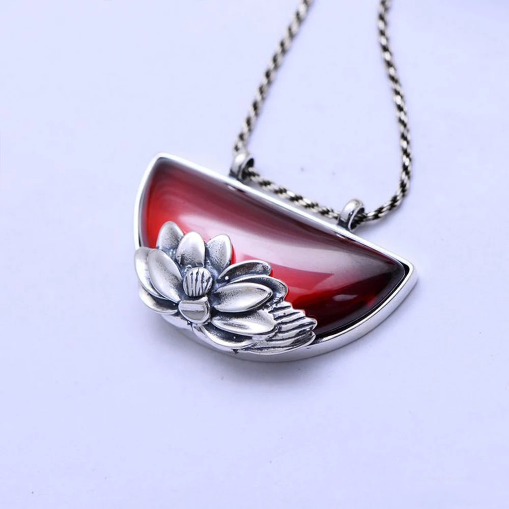 

MetJakt Vintage Lotus Pattern Natural Garnet Pendant Necklace Solid 925 Sterling Silver Pendant for Sweater Chain for Women