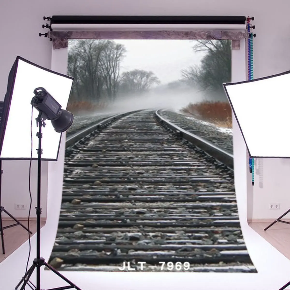 Фоны для фотосъемки мечтательный лес железнодорожные пути Дымчатая зимняя сцена