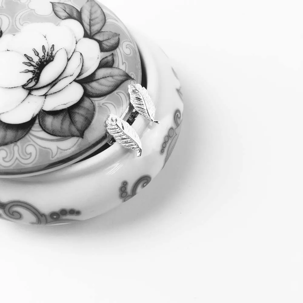 Серьги гвоздики из серебра 2018 пробы с перьями романтические ювелирные изделия