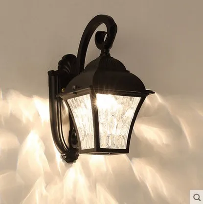 

New SOLAR POWERED WALL LANTERNS WALL LIGHT LAMP OUTDOOR GARDEN FENCE DOOR